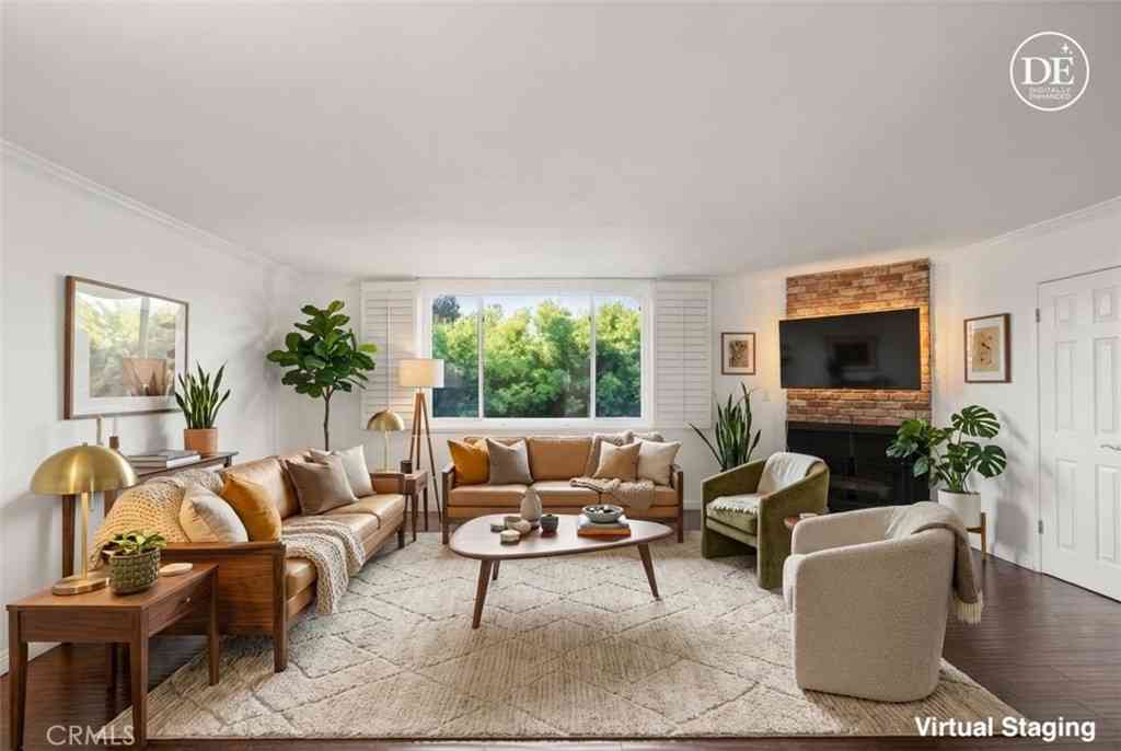 Homes For Sale - 1317 12th Street #8<br/> Santa Monica, CA 90401