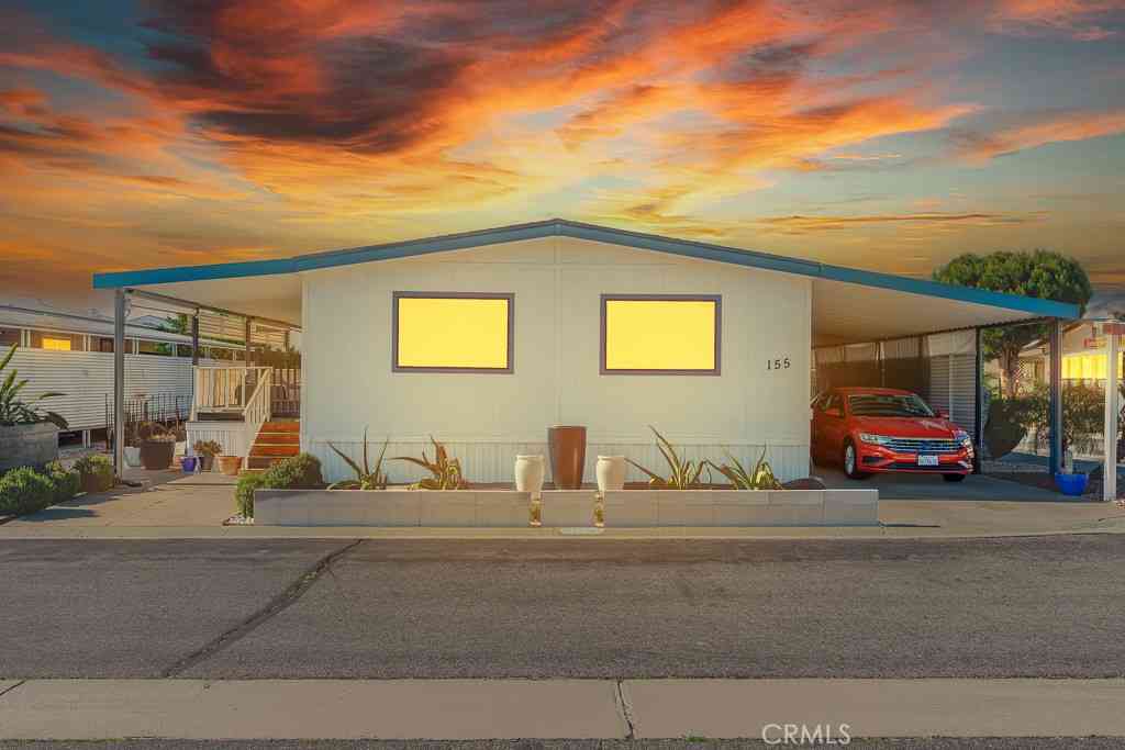 Mobile Home For Sale - 1300 W Menlo Avenue #155<br/> Hemet, CA 92543