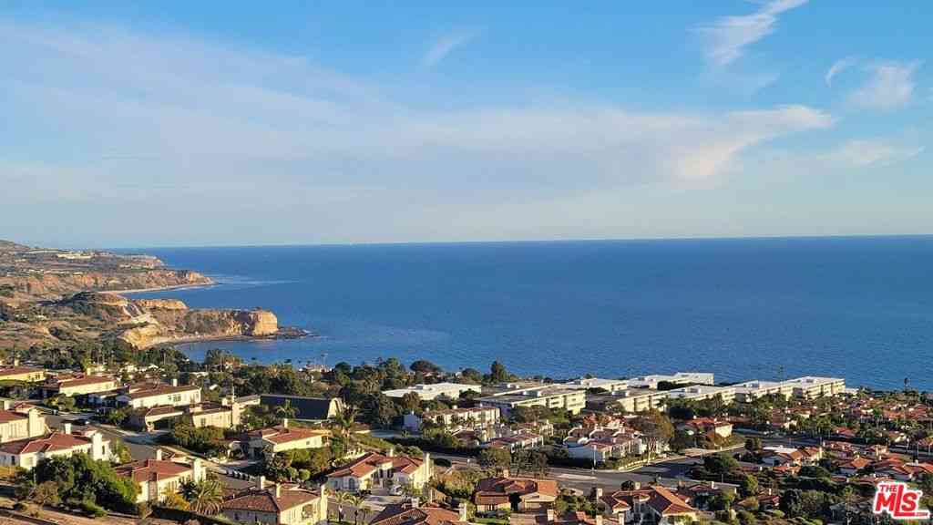 Condo For Sale - 32724 Coastsite Drive #105<br/> Rancho Palos Verdes, CA 90275