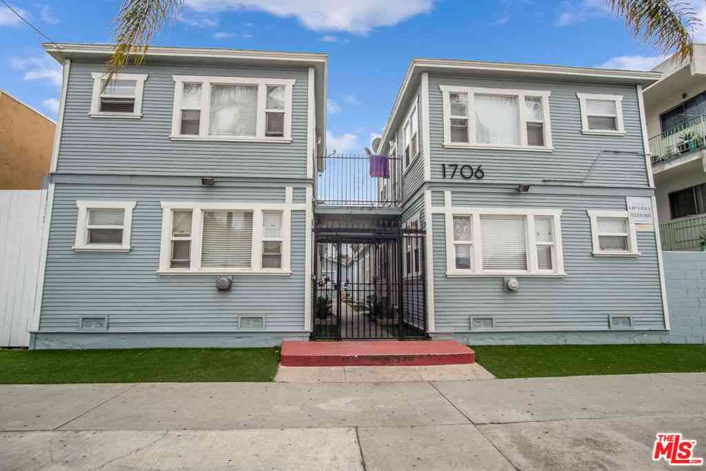 Homes For Sale - 1706 Sherman Place<br/> Long Beach, CA 90804
