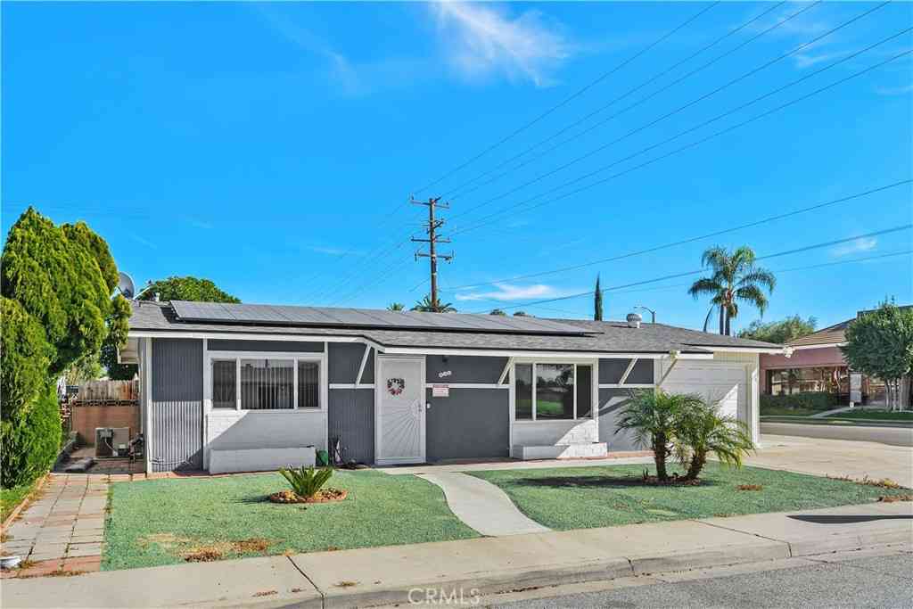 Homes For Sale - 890 S Inez St. Street<br/> Hemet, CA 92543