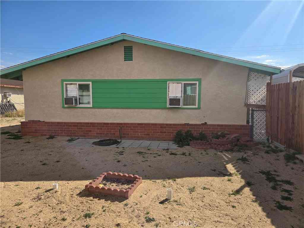 Homes For Sale - 6163 Sun Court<br/> 29 Palms, CA 92277
