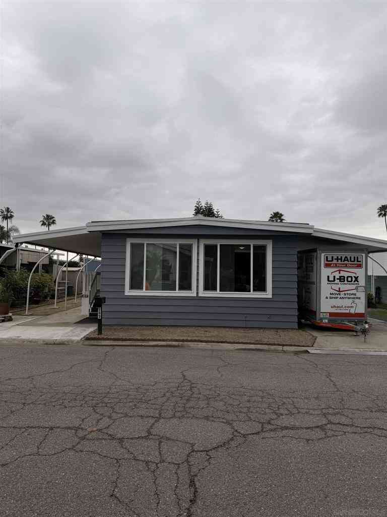 Mobile Home For Sale - 2300 E Valley Pkwy #109<br/> Escondido, CA 92027