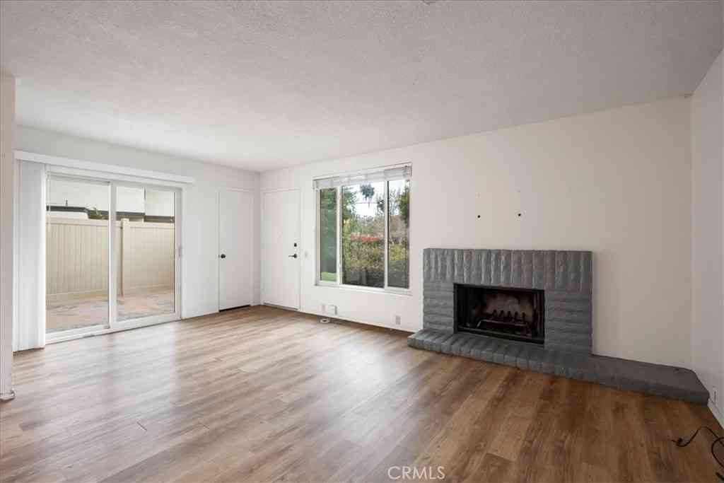 Townhouse For Sale - 265 Rancho Dr #C<br/> Chula Vista, CA 91911