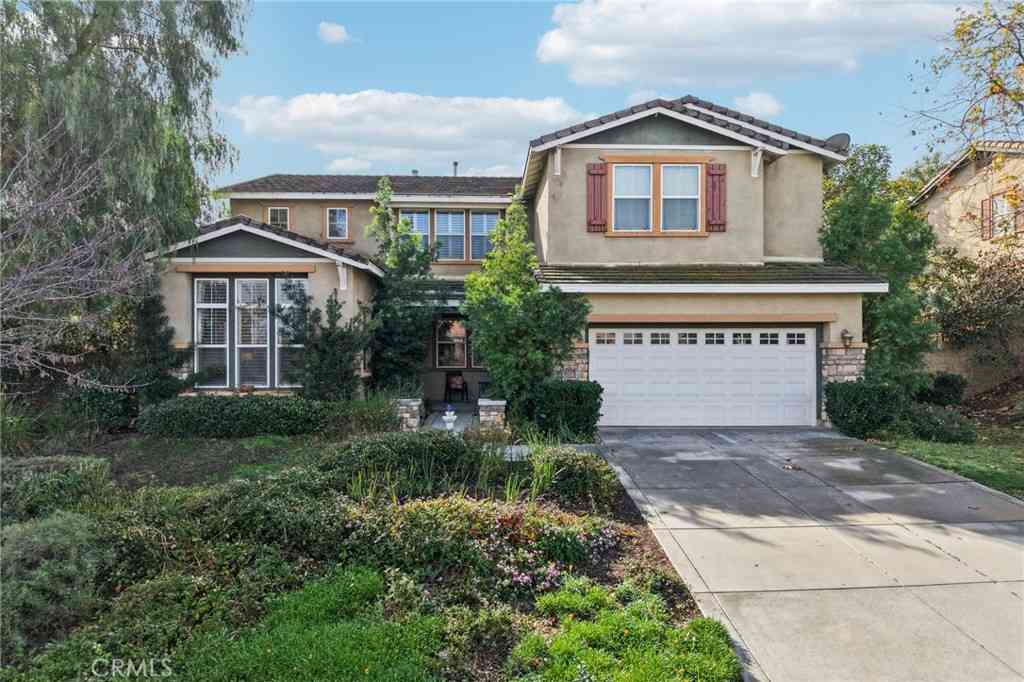 Homes For Sale - 18625 Krameria Avenue<br/> Riverside, CA 92508