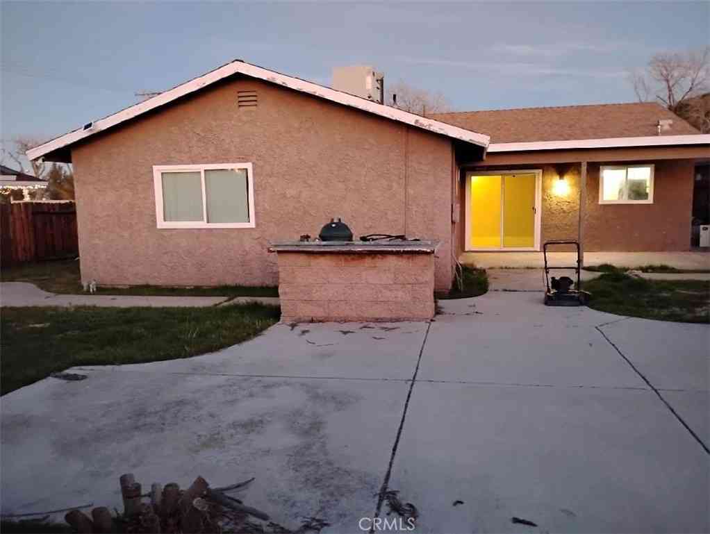 Homes For Rent - 44755 Jefferson Court<br/> Lancaster, CA 93535