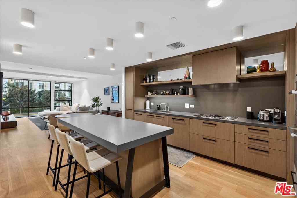 Condo For Sale - 10777 Wilshire Boulevard #208<br/> Los Angeles, CA 90024