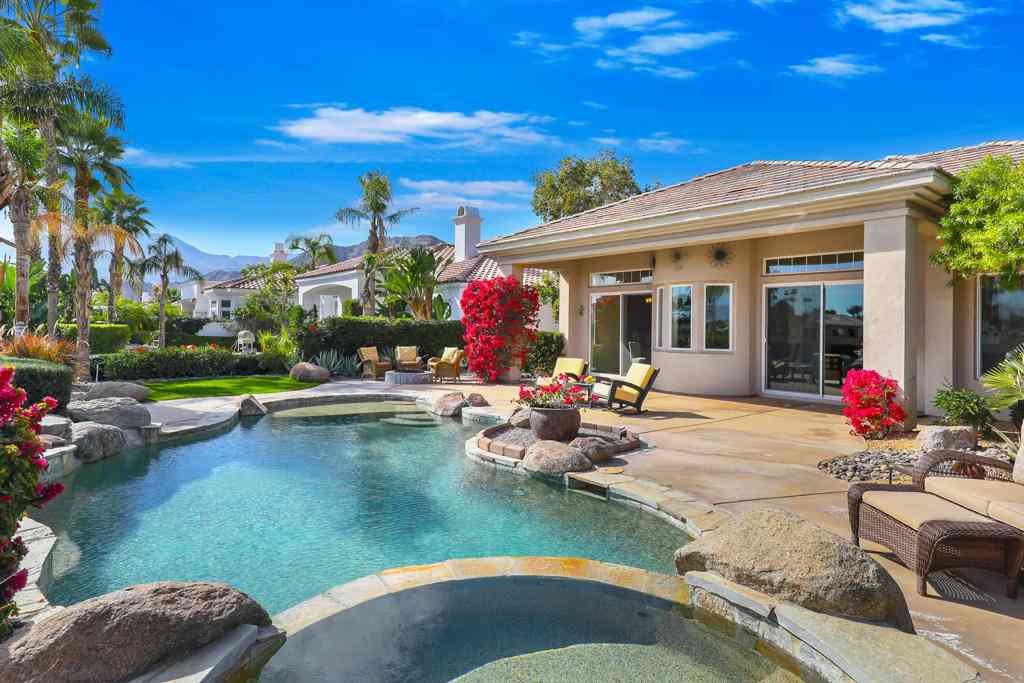 Homes For Sale - 51686 Via Sorrento<br/> La Quinta, CA 92253