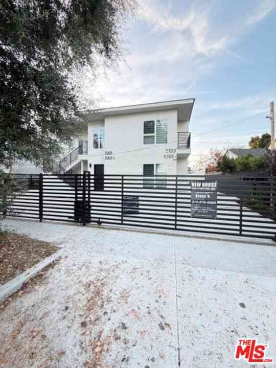Homes For Rent - 5191 Lindley Avenue<br/> Tarzana, CA 91356