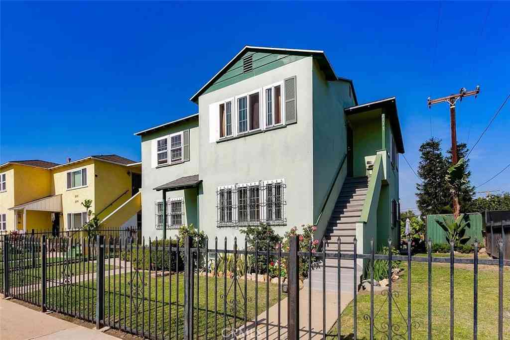 Multifamily For Sale - 2115 W 102nd<br/> Los Angeles, CA 90047