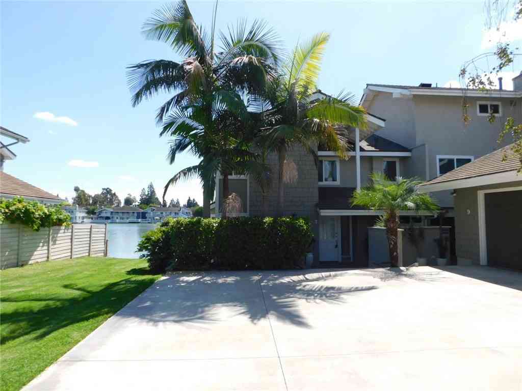 Condo For Rent - 7 Lakeview<br/> Irvine, CA 92604