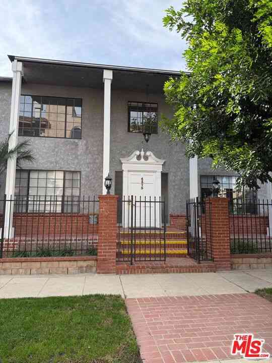 Condo For Rent - 4375 Ethel Avenue<br/> Studio City, CA 91604