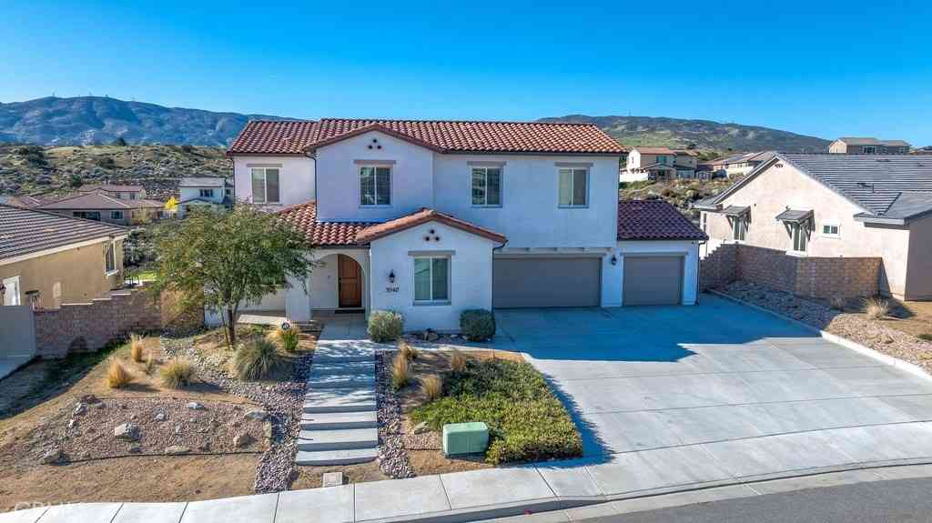 Homes For Sale - 3948 Stirrup Court<br/> Palmdale, CA 93551