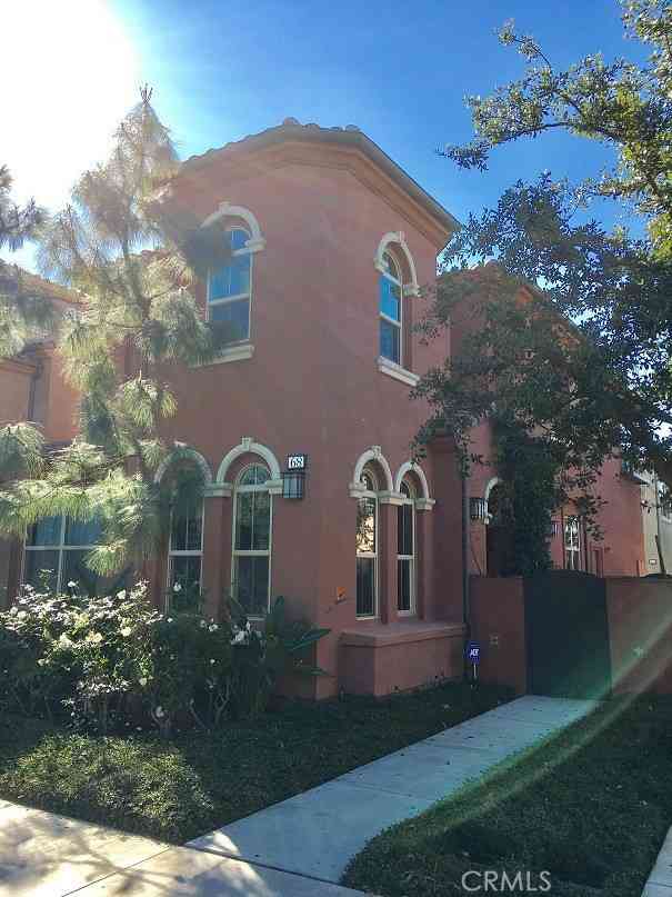 Condo For Rent - 68 Cienega<br/> Irvine, CA 92618