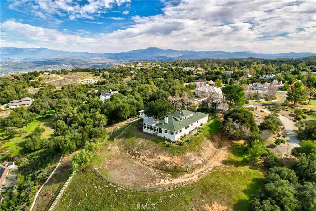 Homes For Sale - 16765 Charro Road<br/> Lake Elsinore, CA 92530