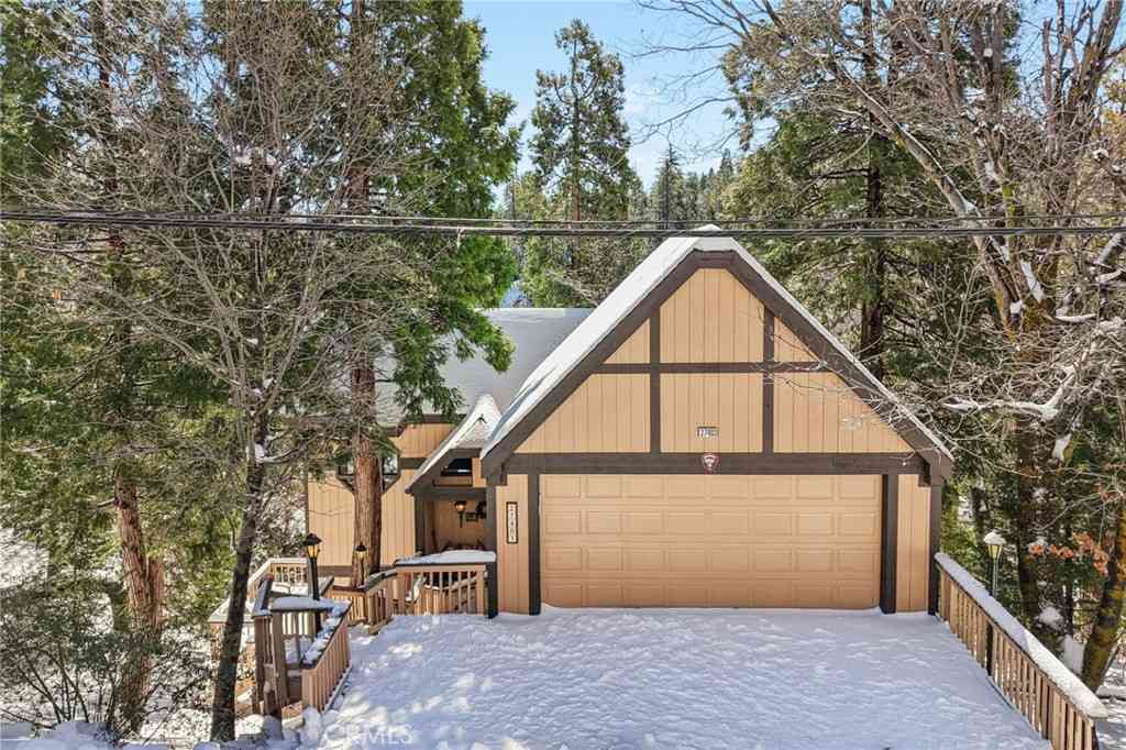 Homes For Sale - 27403 Alpen Drive<br/> Lake Arrowhead, CA 92352