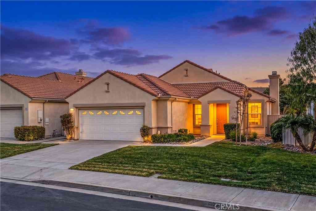 Homes For Sale - 29326 Hidden Lake<br/> Menifee, CA 92584