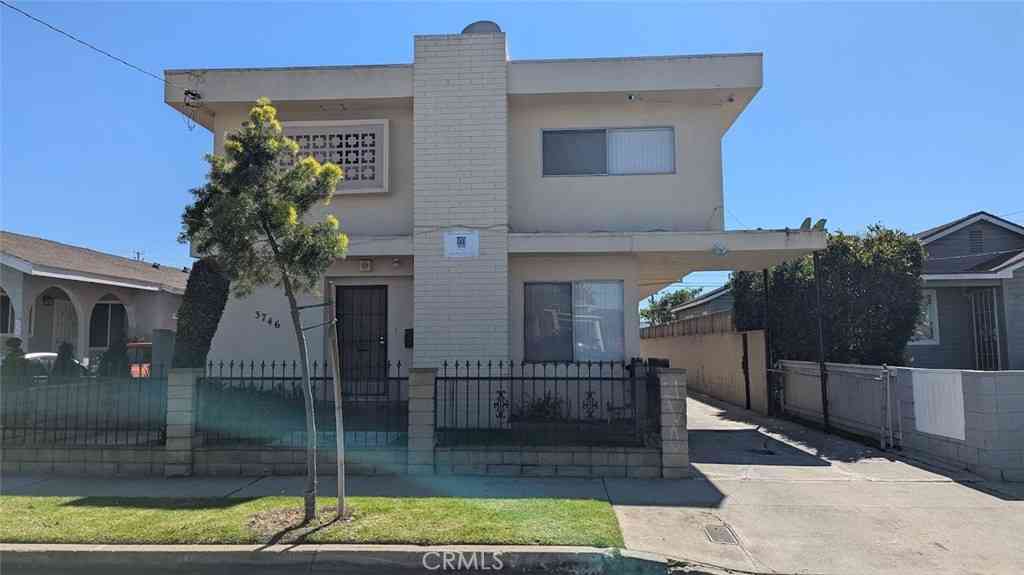 Townhouse For Sale - 3746 W 113th<br/> Inglewood, CA 90303