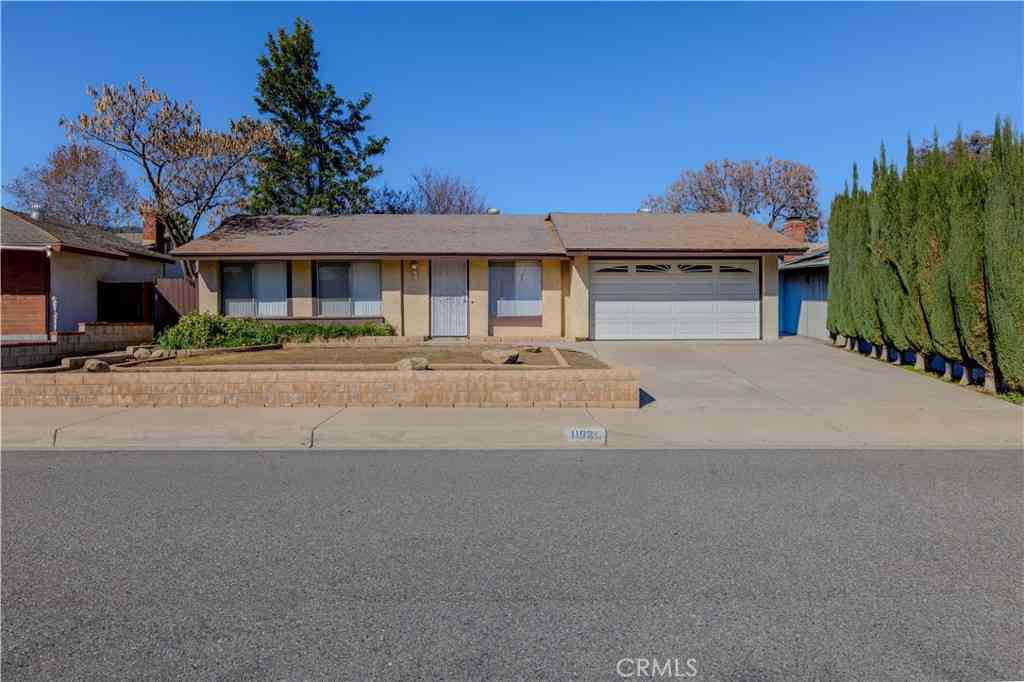 Homes For Sale - 1103 Roosevelt<br/> Lake Elsinore, CA 92530