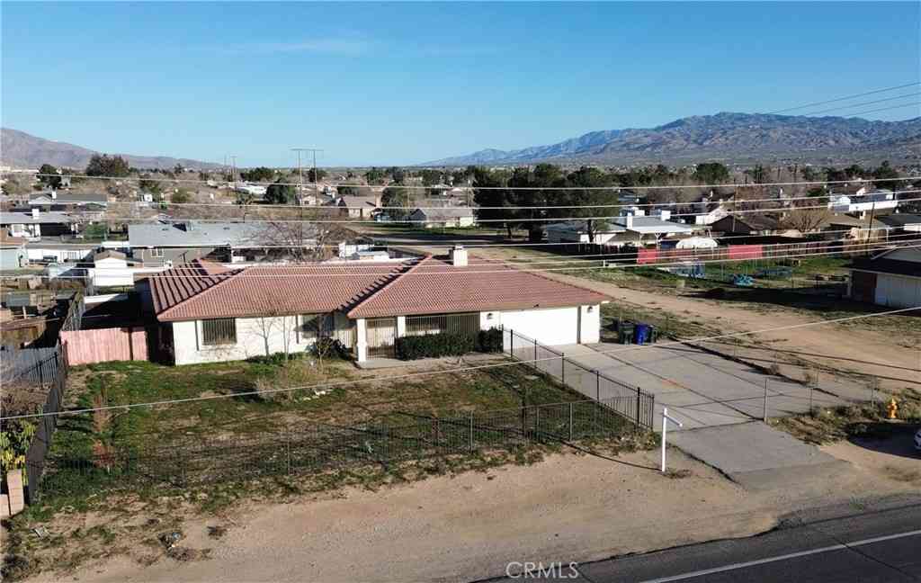 Homes For Sale - 11911 Kiowa Road<br/> Apple Valley, CA 92308