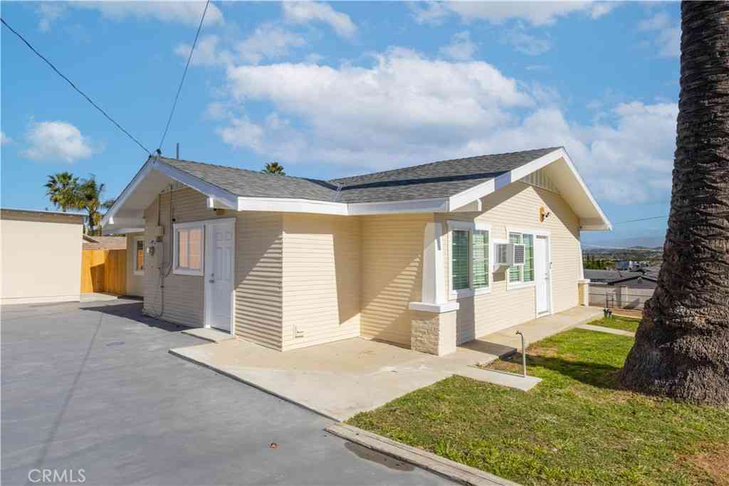 Multifamily For Sale - 11711 Carmine Street<br/> Riverside, CA 92505