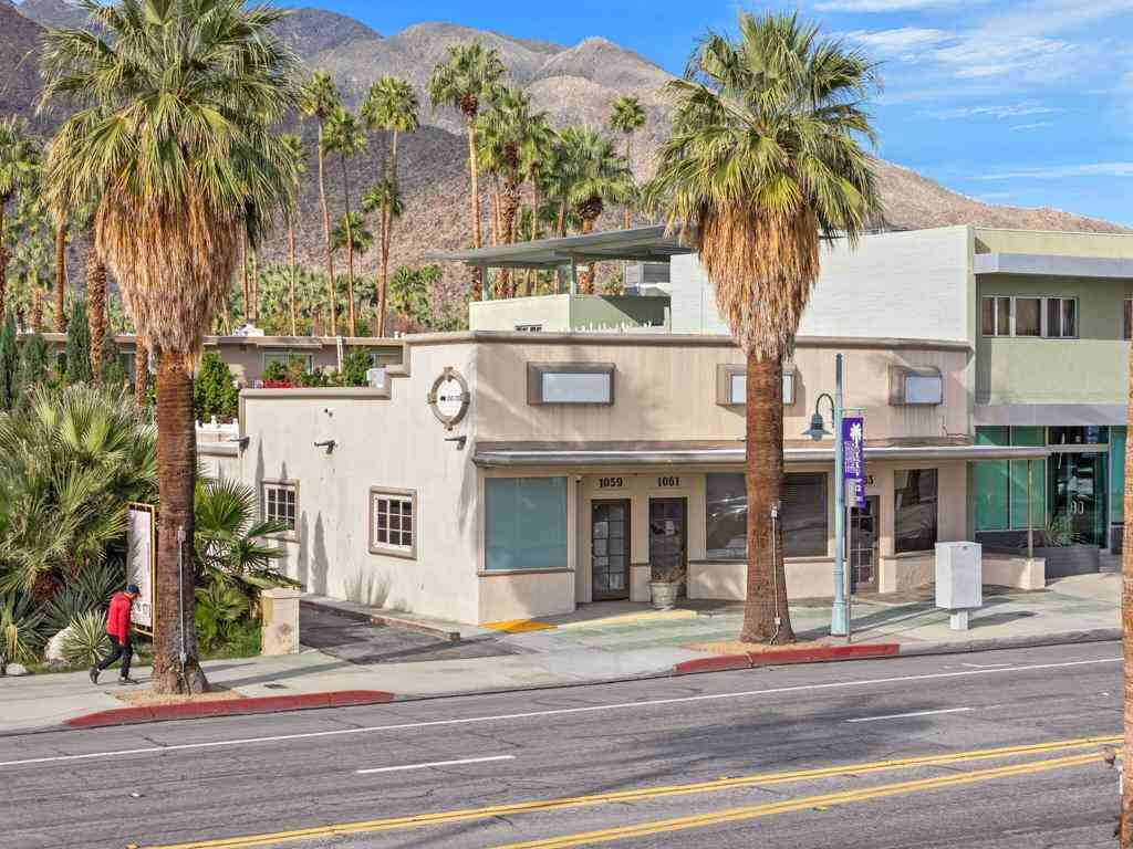 Homes For Sale - 1059 N Palm Canyon Drive<br/> Palm Springs, CA 92262
