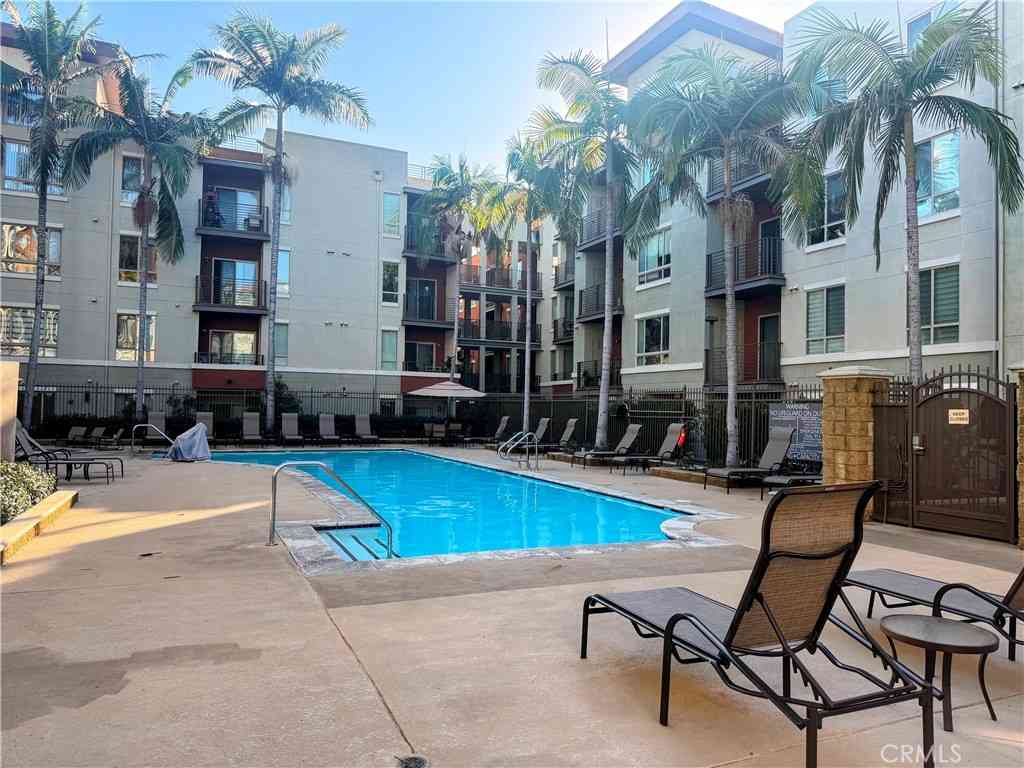 Condo For Rent - 100 S Alameda Street #120<br/> Los Angeles, CA 90012