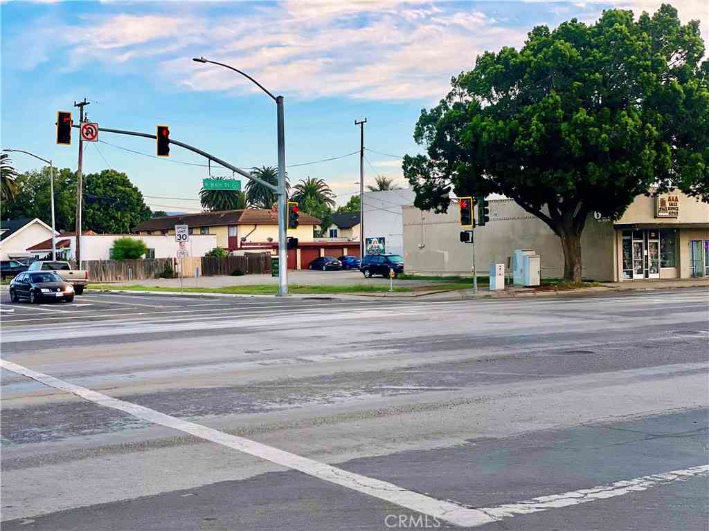 Vacant Land For Sale - Main Street<br/> Santa Maria, CA 93454