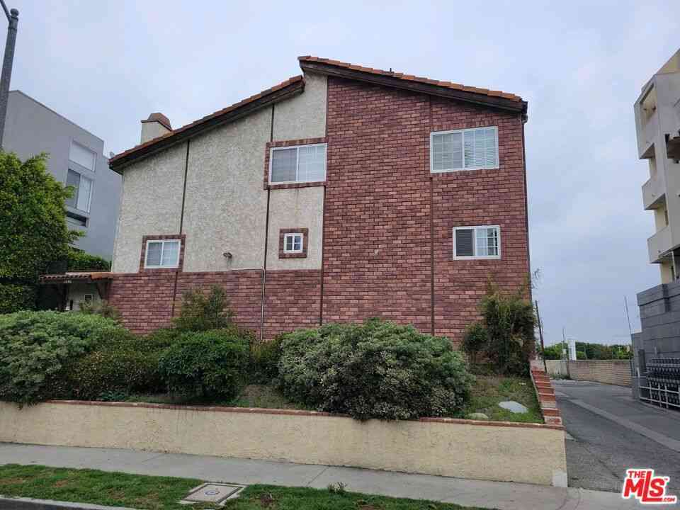 Condo For Rent - 1250 S Corning Street #2<br/> Los Angeles, CA 90035
