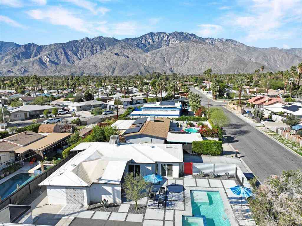 Homes For Sale - 3991 E Calle San Raphael<br/> Palm Springs, CA 92264