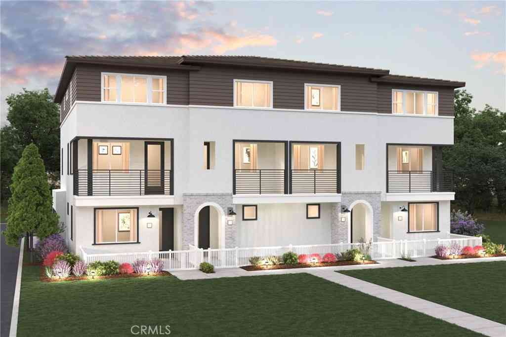 Townhouse For Sale - 9539 Hannah Way<br/> Riverside, CA 92503