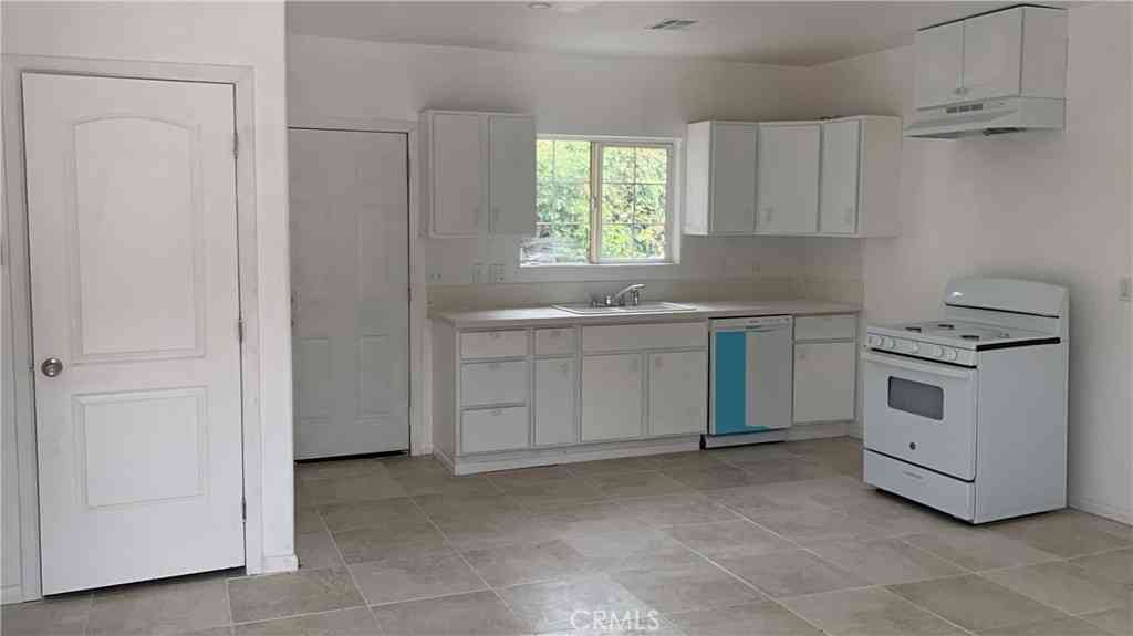 Homes For Rent - 8372 Vine Valley Drive<br/> Sun Valley, CA 91352