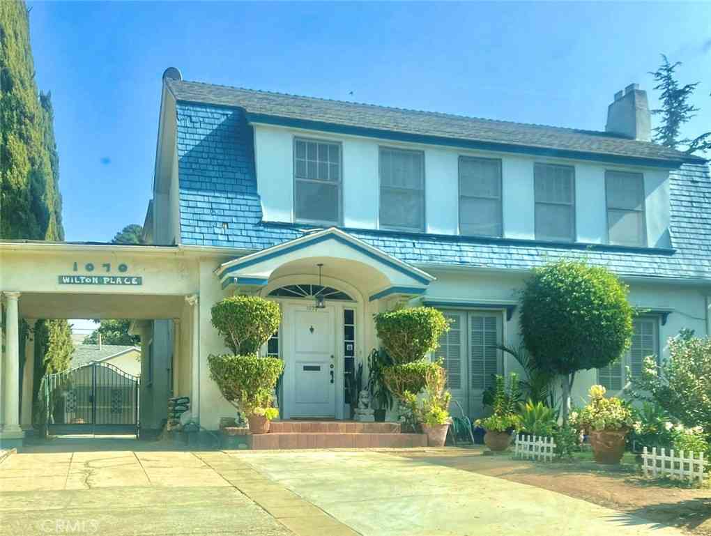 Homes For Sale - 1070 S Wilton Place<br/> Los Angeles, CA 90019