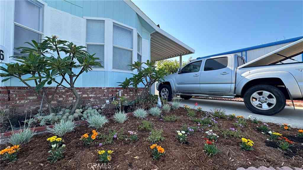 Mobile Home For Sale - 14352 Beach Boulevard #126<br/> Westminster, CA 92683