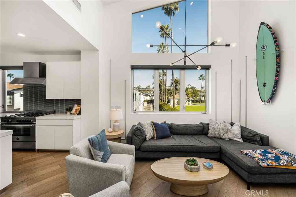 Condo For Rent - 4405 Channel Place<br/> Newport Beach, CA 92663