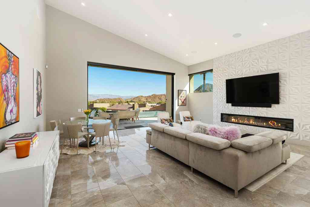 Condo For Rent - 48832 Cassia Place<br/> Palm Desert, CA 92260