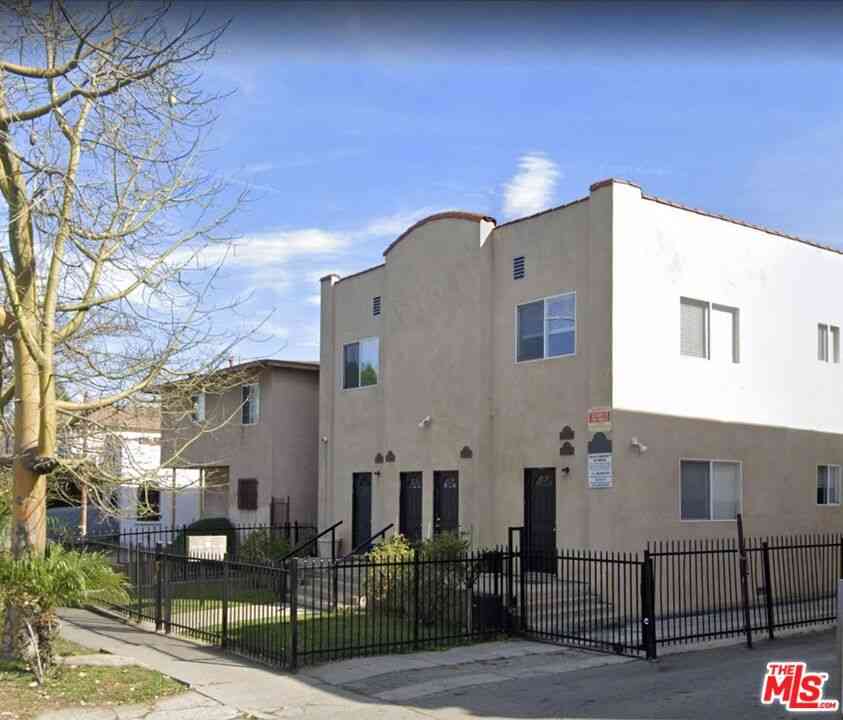 Homes For Sale - 1816 S La Brea Avenue<br/> Los Angeles, CA 90019