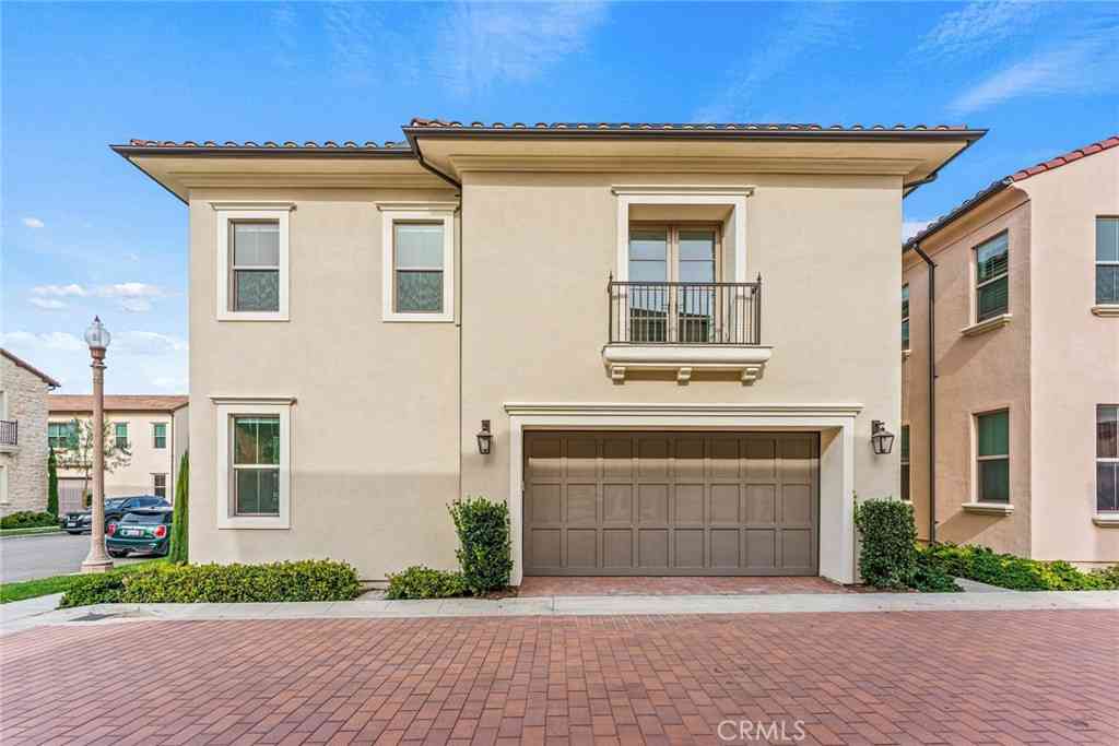 Condo For Rent - 108 Yellow Iris<br/> Irvine, CA 92618