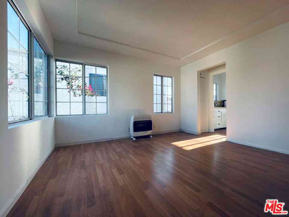 Condo For Rent - 2016 20th Street #B<br/> Santa Monica, CA 90404