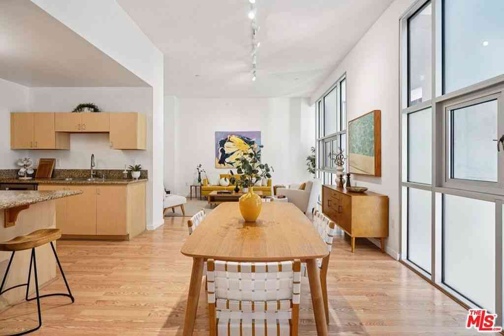 Condo For Sale - 630 W 6th Street #505<br/> Los Angeles, CA 90017