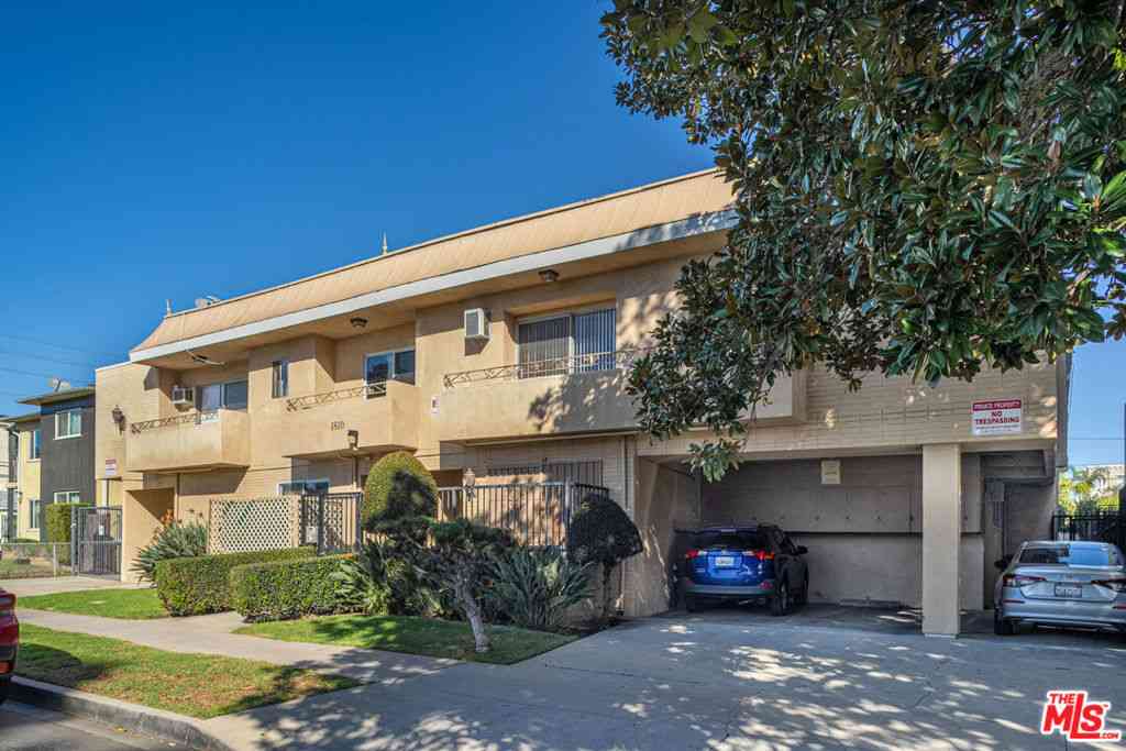 Homes For Sale - 1810 Stoner Avenue<br/> Los Angeles, CA 90025