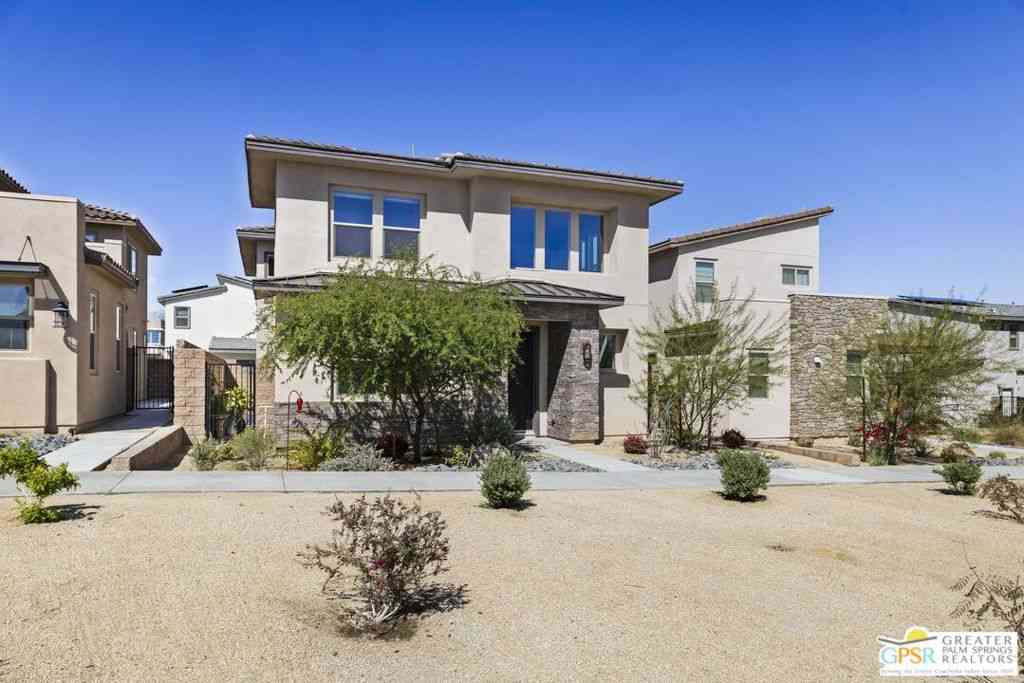 Homes For Sale - 36004 Franklin Drive<br/> Palm Desert, CA 92211