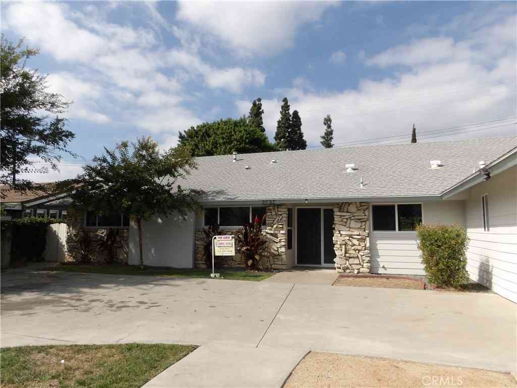Homes For Rent - 2737 Burly Ave<br/> Orange, CA 92869