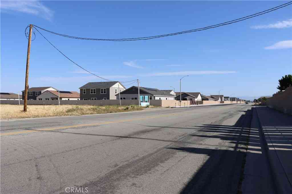 Vacant Land For Sale - 800 52nd Street W<br/> Rosamond, CA 93560
