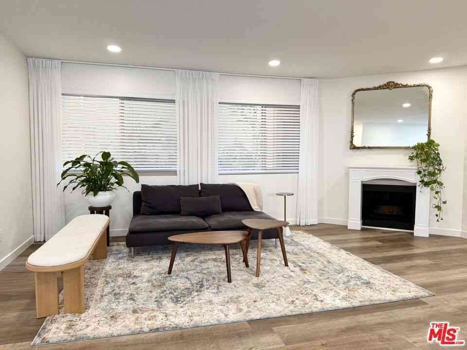Condo For Sale - 3970 Ingraham Street #102<br/> Los Angeles, CA 90005