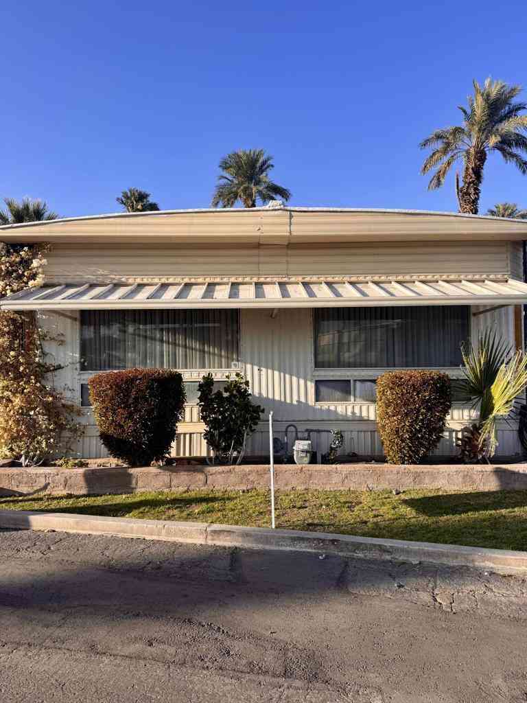 Mobile Home For Sale - 80870 Highway 111 #128<br/> Indio, CA 92201