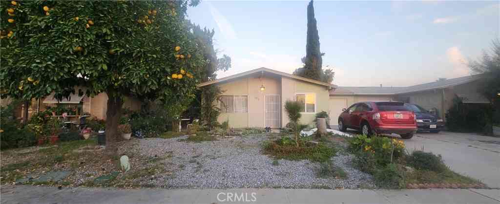 Homes For Sale - 572 San Rogelio<br/> Hemet, CA 92545