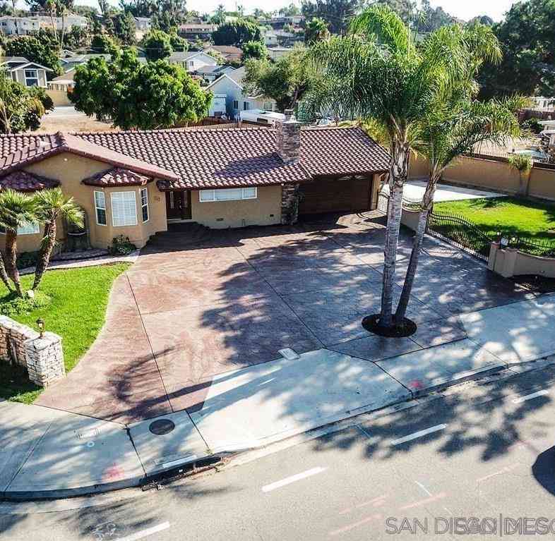 Homes For Sale - 68 E Bonita Rd<br/> Chula Vista, CA 91910