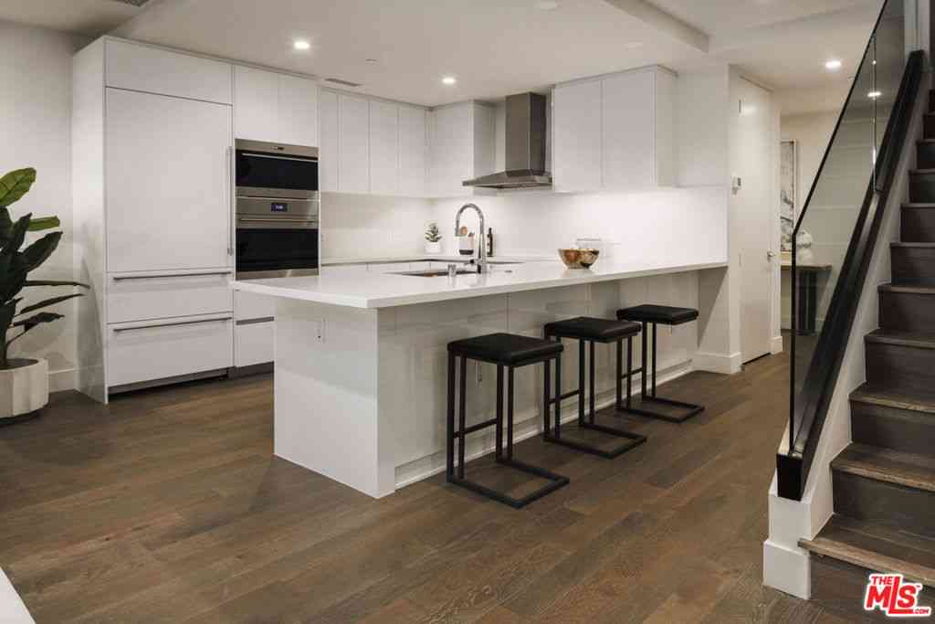 Condo For Sale - 411 S Hamel Road #106<br/> Los Angeles, CA 90048