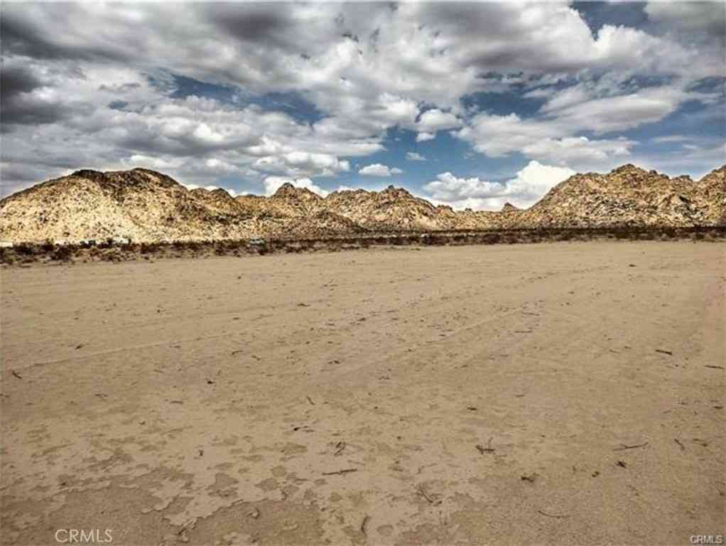 Vacant Land For Sale - Stellar Road<br/> Lucerne Valley, CA 92356